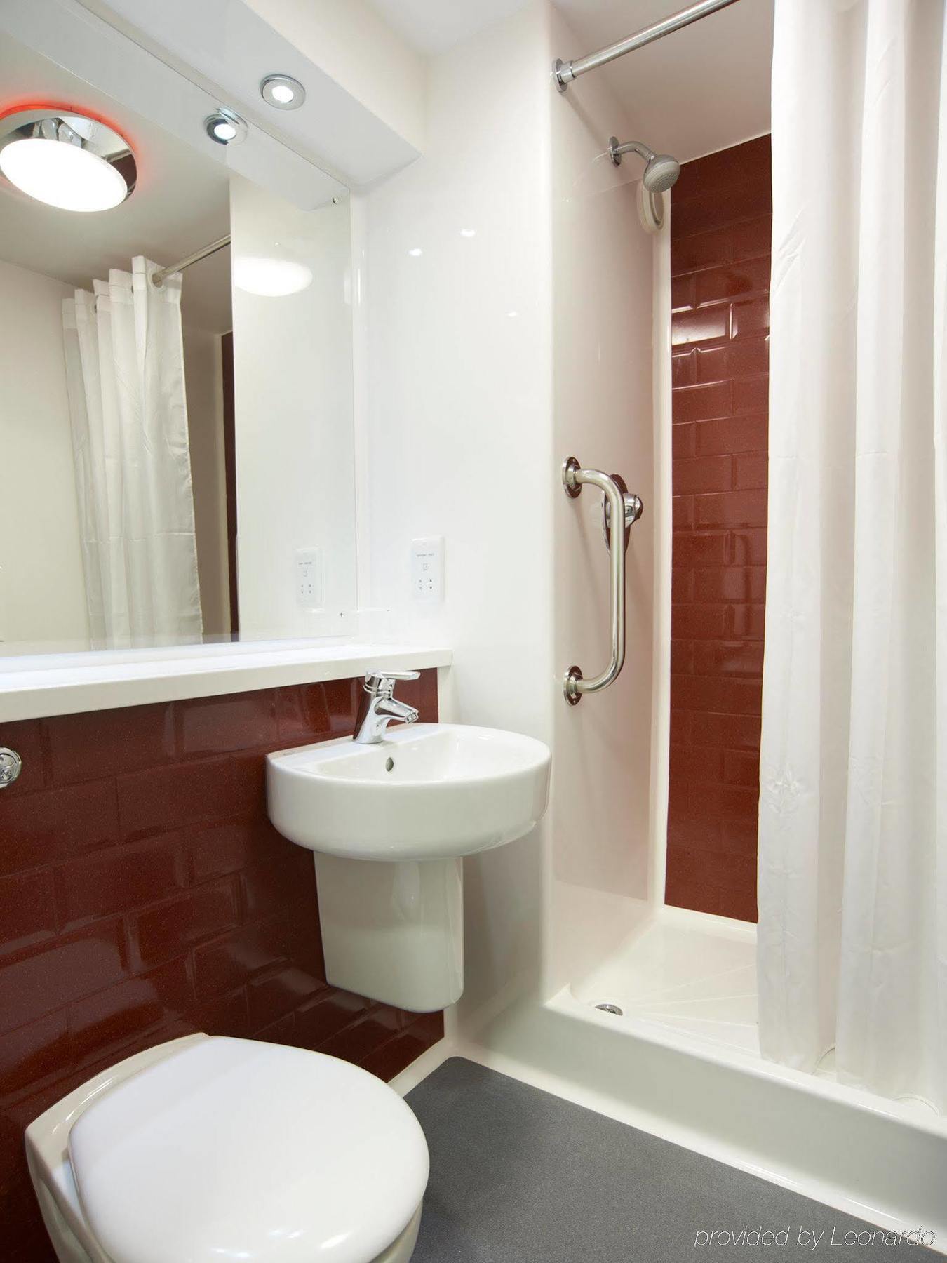Travelodge Manchester Central Arena Kültér fotó