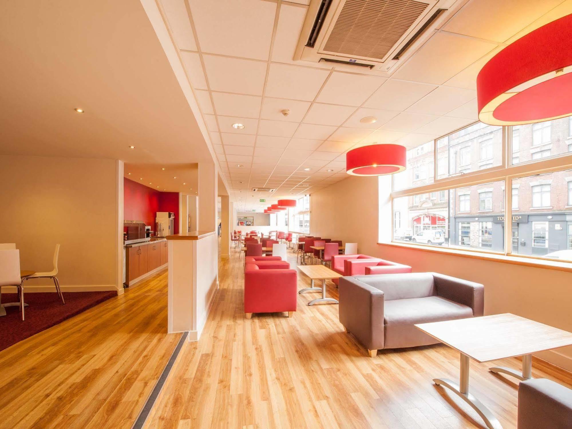 Travelodge Manchester Central Arena Kültér fotó
